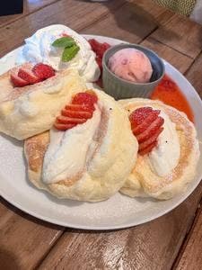 Dream Banana Cafe
