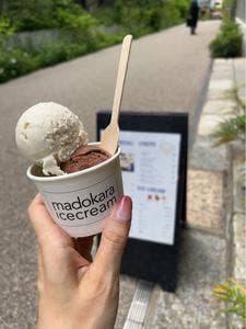 自家製ジェラート専門店 窓からアイス