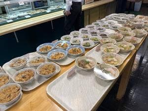 華さん食堂 飯塚店