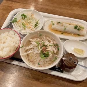 ベトナム料理 赤坂 アオザイ