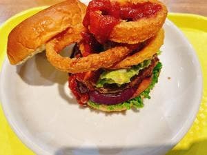 VILLAGE VANGUARD DINER イオンモール幕張新都心