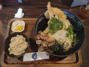 釜あげうどん 楽