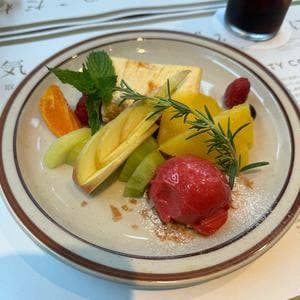 Aging beef ＆ Specialty coffee THE三本