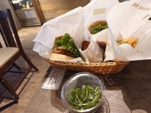 フレッシュネスバーガー 上本町店