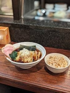 ラーメン ホルモン焼き 大衆酒場 うっちゃん