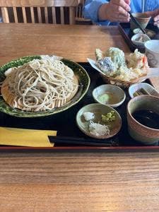 麦とろと手打そばの店 つれづれ