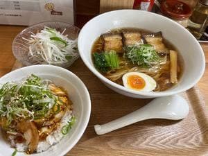秦山屋