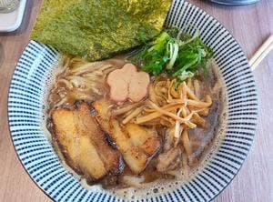 豚丼と中華そば クロちゃん食堂