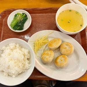 曾さんの餃子 水道橋店