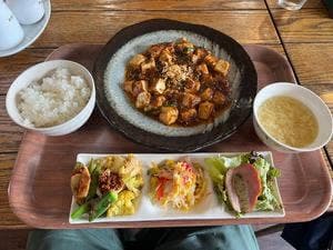 Asian kitchen 餃子のHana 87