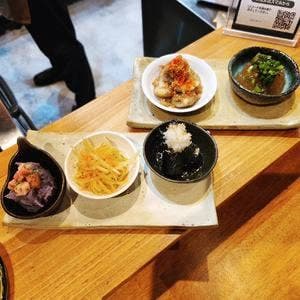 石垣島 炭火焼牛串&ホルモン ふじた