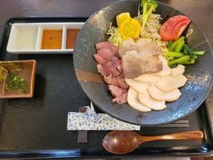 笑う肉には福来る