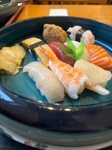 三河まる九鮨