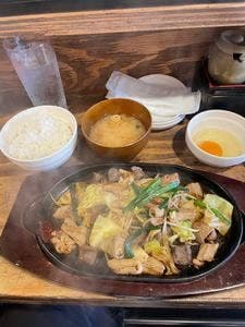 ホルモン山大