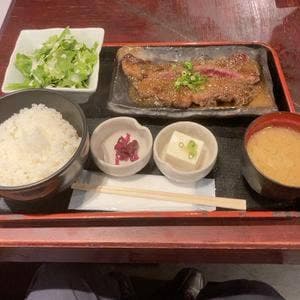肉系居酒屋 肉十八番屋 赤坂店