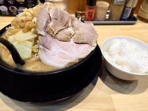 家系ラーメン頂㐂家 阪急三国店