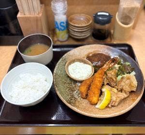 ごはんとみそ汁と…ごはんや