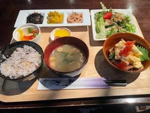 NOOSA resort dining
