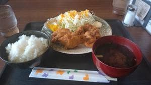 喫茶モアイ