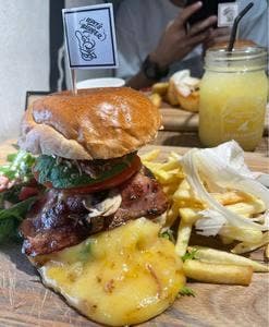 アピッツバーガー