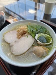 ウミノイロ