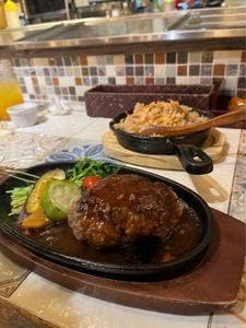 沖縄料理しまぶた屋 前兼久店／肉バル＆ダイニング ヤンバルミート