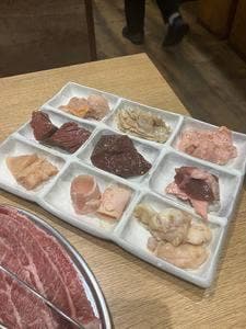 ホルモン焼肉 縁 北千住店