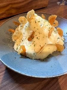 にんにく料理酒場～Garlic Carinderia～×twomoons～ふたつの月～