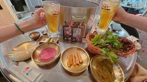 金豚釜蓋サムギョプサル