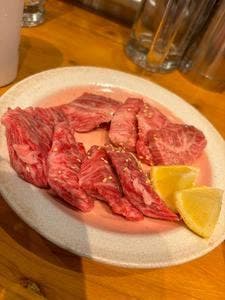 焼肉大衆酒場 真 肉焼屋 新町堀江店