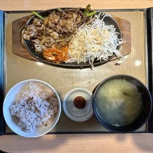 やよい軒 四条烏丸店
