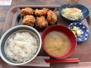 お食事処 八っちゃん