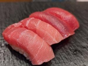 鮨やまけん 新宿東口店