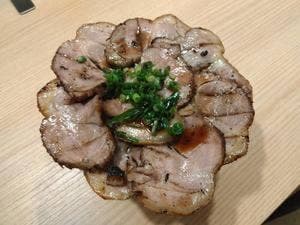 炭火焼き豚丼専門店 豚小家 天神橋店