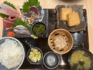 貝・刺身専門店 しらはら みなとみらい一番街