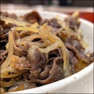 お肉屋さんの定食と丼 岩井畜産