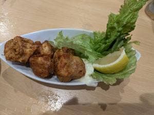 呑み食い処はじっこ離れ まんなか