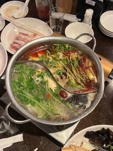 西安料理と刀削麺・火鍋 XI'AN 新宿西口店