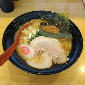 熟成豚骨ラーメン そだし 河口湖店