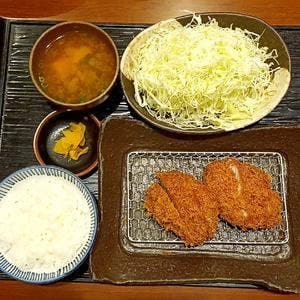 山さ紀 とんとん亭