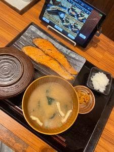 炭火焼干物定食 しんぱち食堂 神戸さんプラザ店