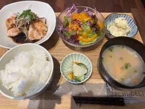 コマチデリ
