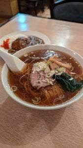 栄屋ミルクホール