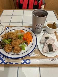 TOMO CAFF'E×DELI 星が丘テラスザキッチン内