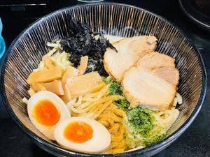 石垣の塩まぜそば 織恩