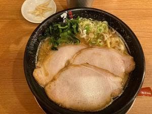 濃厚豚骨醤油ラーメン ブタシャモジ 新潟駅前店