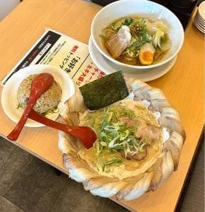麺道しゅはり 三宮センタープラザ店