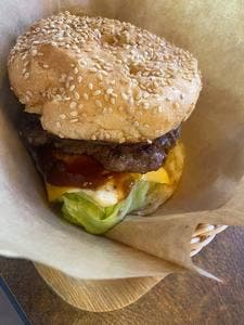 ハンバーガーショップ safsaf 淡路カントリーガーデン