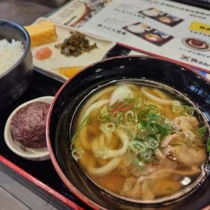 資さんうどん 和白店
