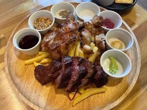 肉とスパイス カレー食堂 LABO アンカーグラウンド 馬車道店